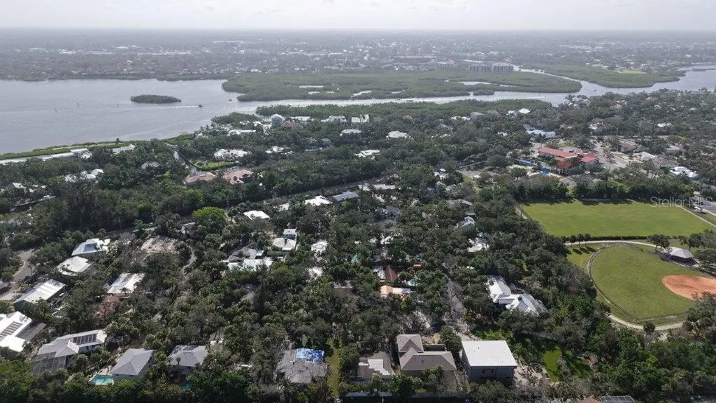 5222 Winding Way Sarasota FL 34242