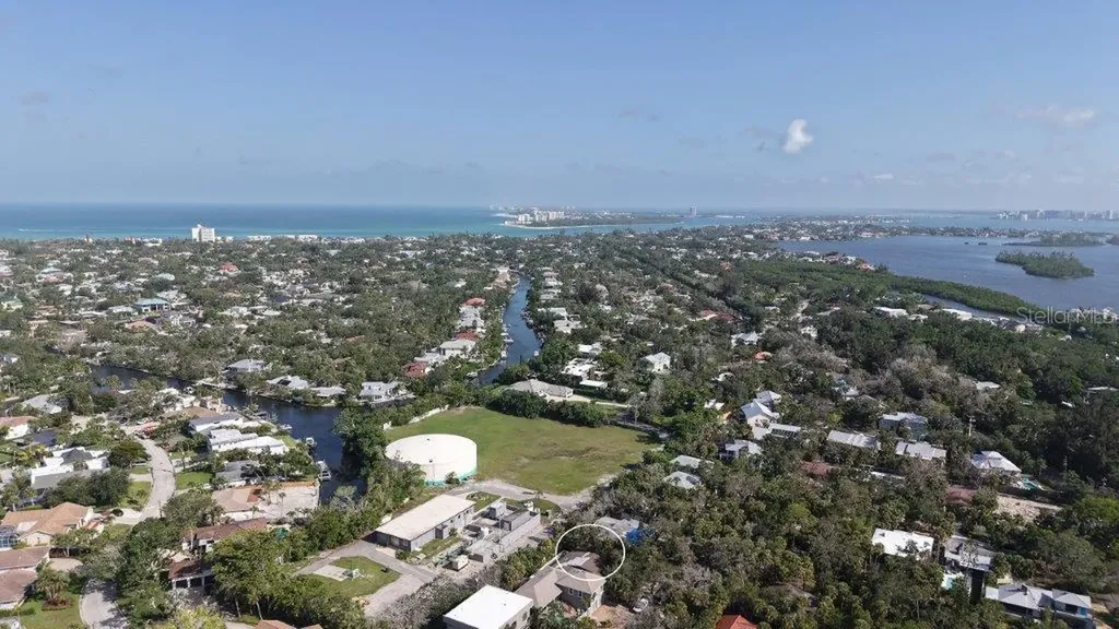 5222 Winding Way Sarasota FL 34242
