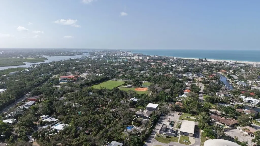 5222 Winding Way Sarasota FL 34242