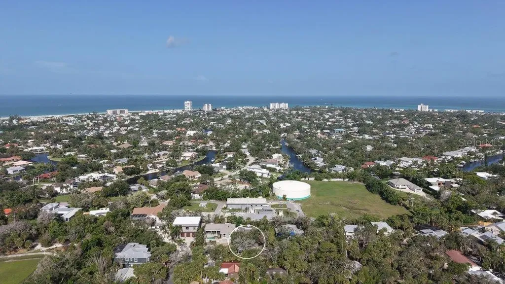 5222 Winding Way Sarasota FL 34242