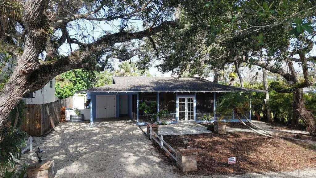 5222 Winding Way Sarasota FL 34242