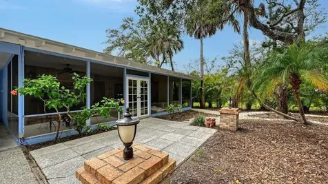 5222 Winding Way Sarasota FL 34242