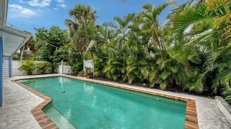 5222 Winding Way Sarasota FL 34242