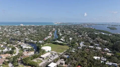 5222 Winding Way Sarasota FL 34242