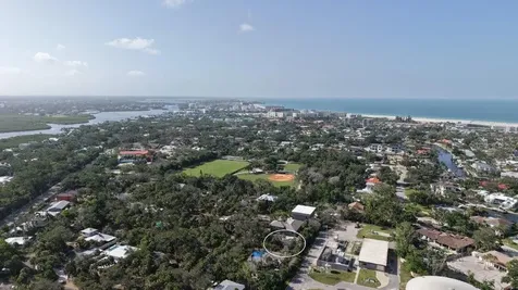 5222 Winding Way Sarasota FL 34242