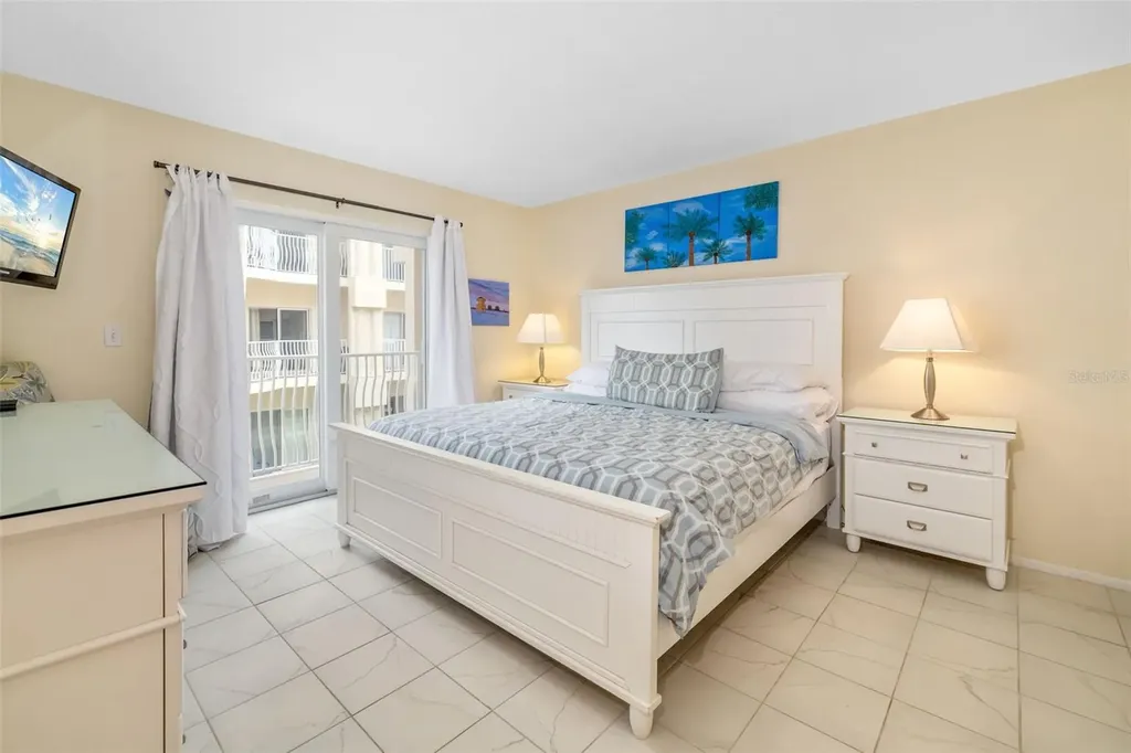 5961 Midnight Pass Road Sarasota FL 34242