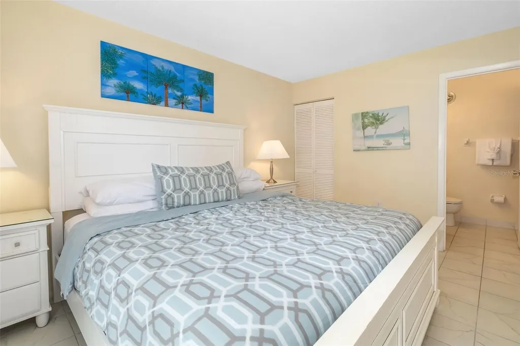 5961 Midnight Pass Road Sarasota FL 34242