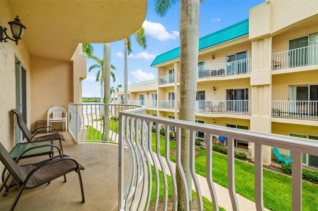 5961 Midnight Pass Road Sarasota FL 34242