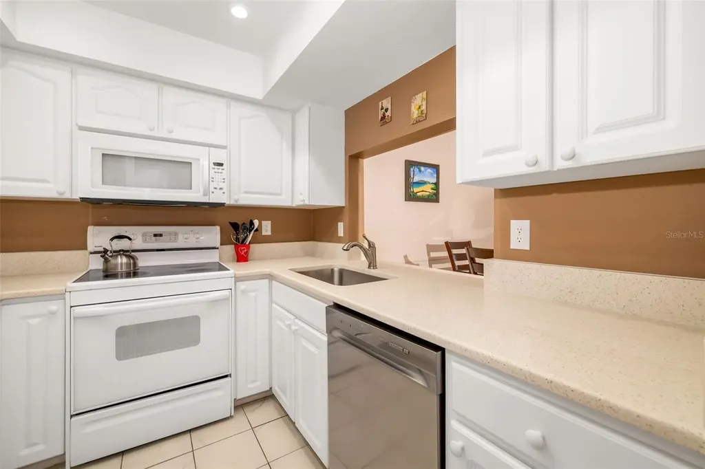 5961 Midnight Pass Road Sarasota FL 34242