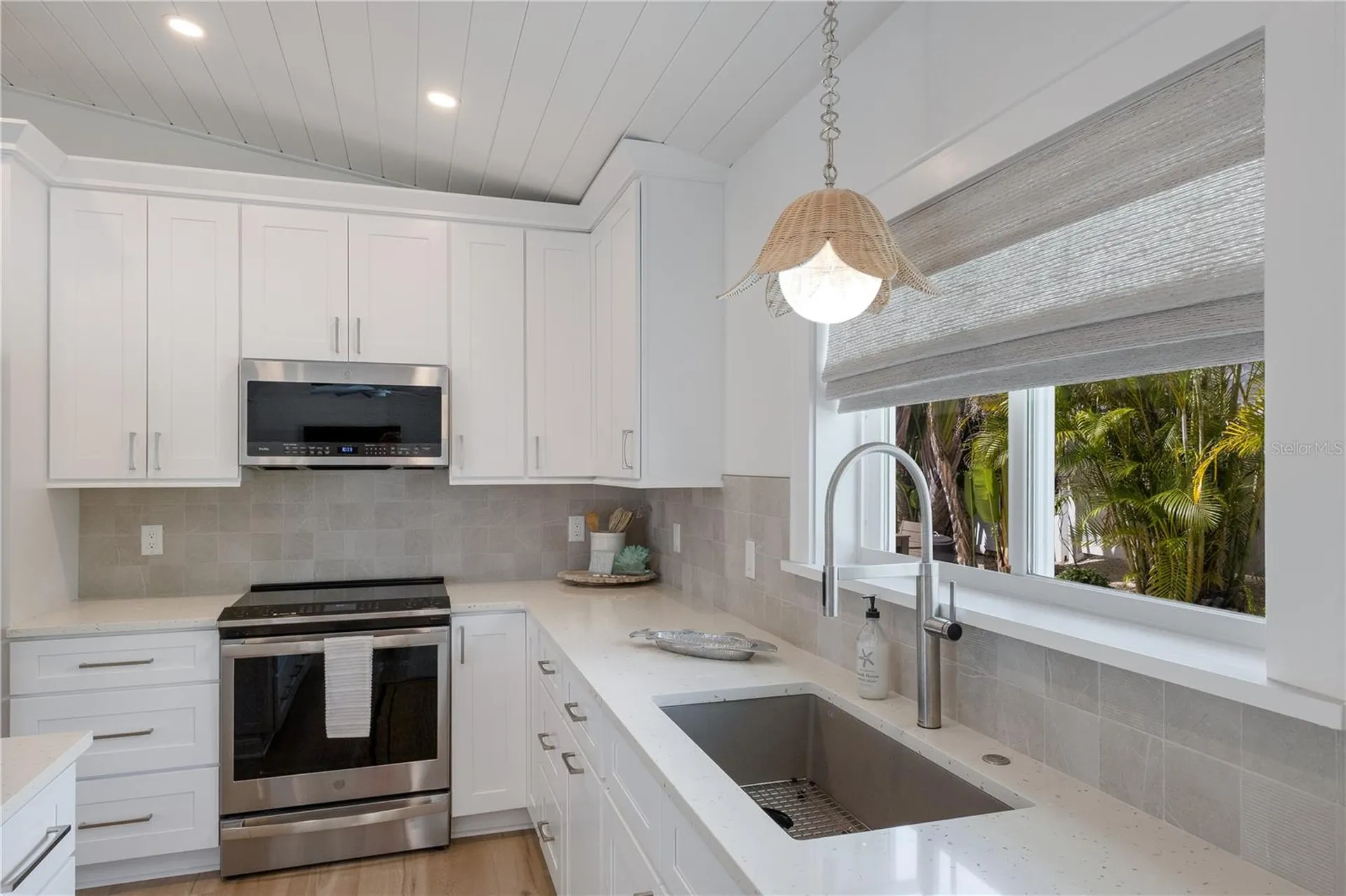 401 N Shore Drive Anna Maria FL 34216