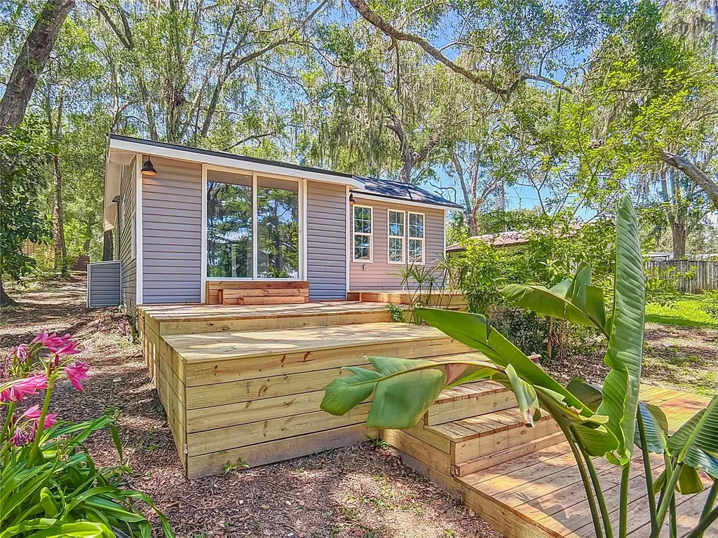 8781 S Lakeshore Drive Floral City FL 34436