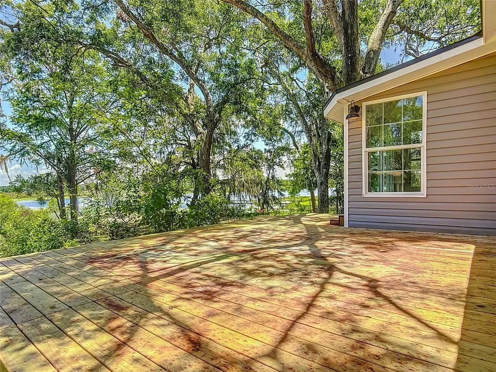 8781 S Lakeshore Drive Floral City FL 34436