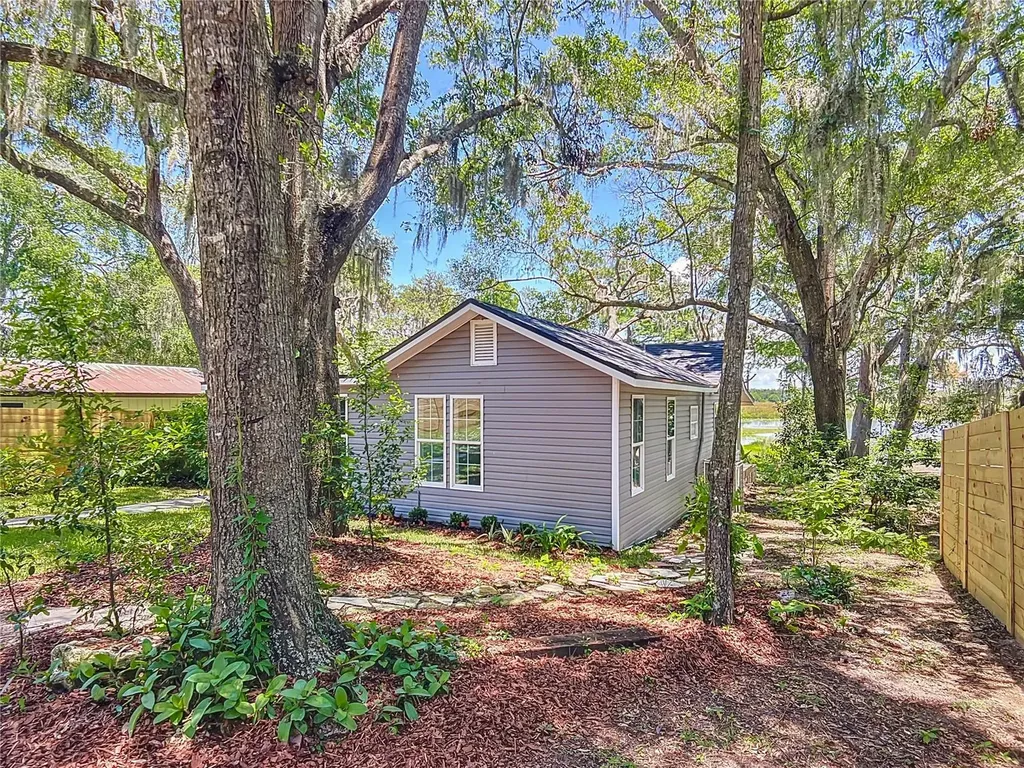 8781 S Lakeshore Drive Floral City FL 34436