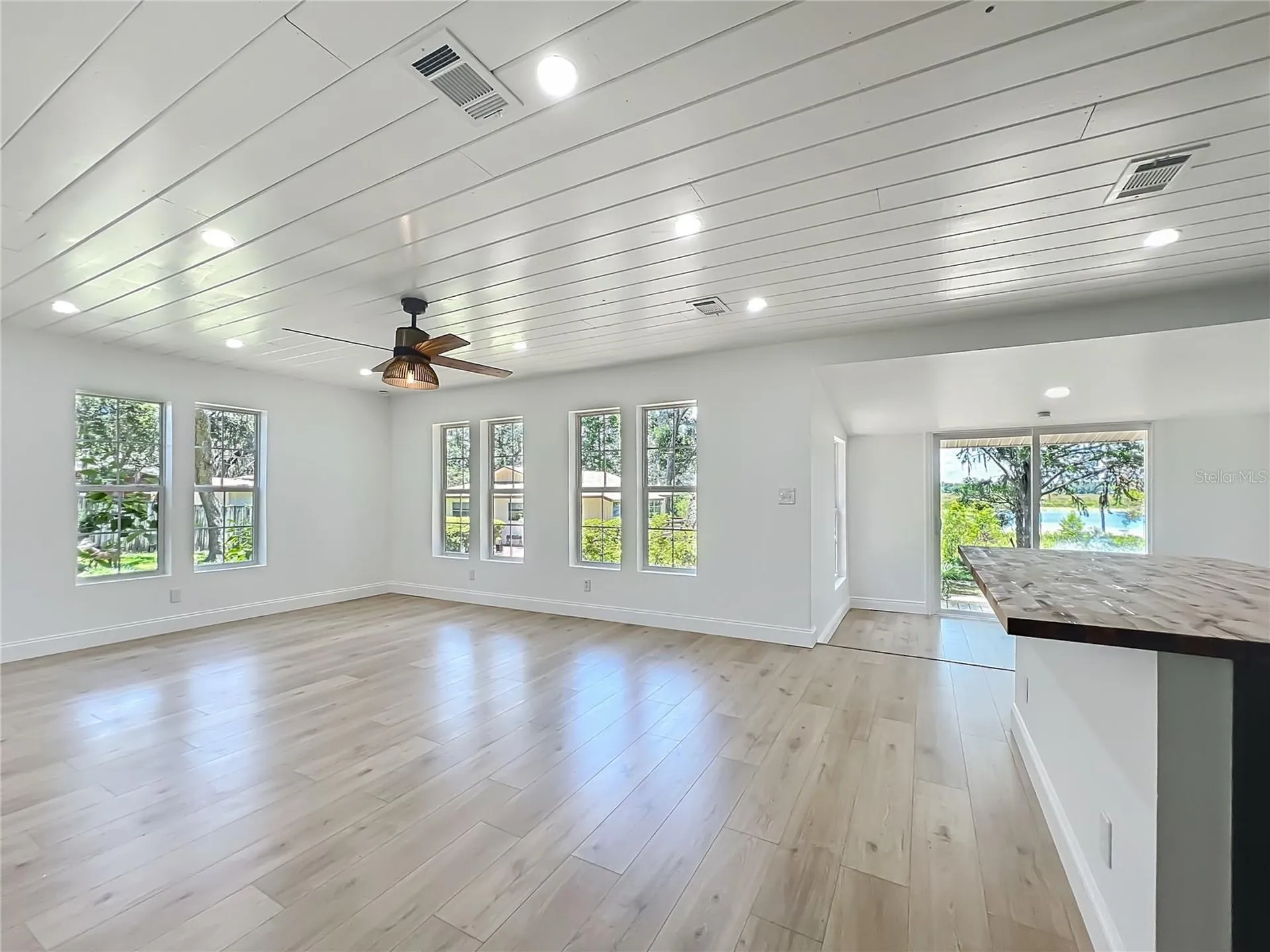 8781 S Lakeshore Drive Floral City FL 34436