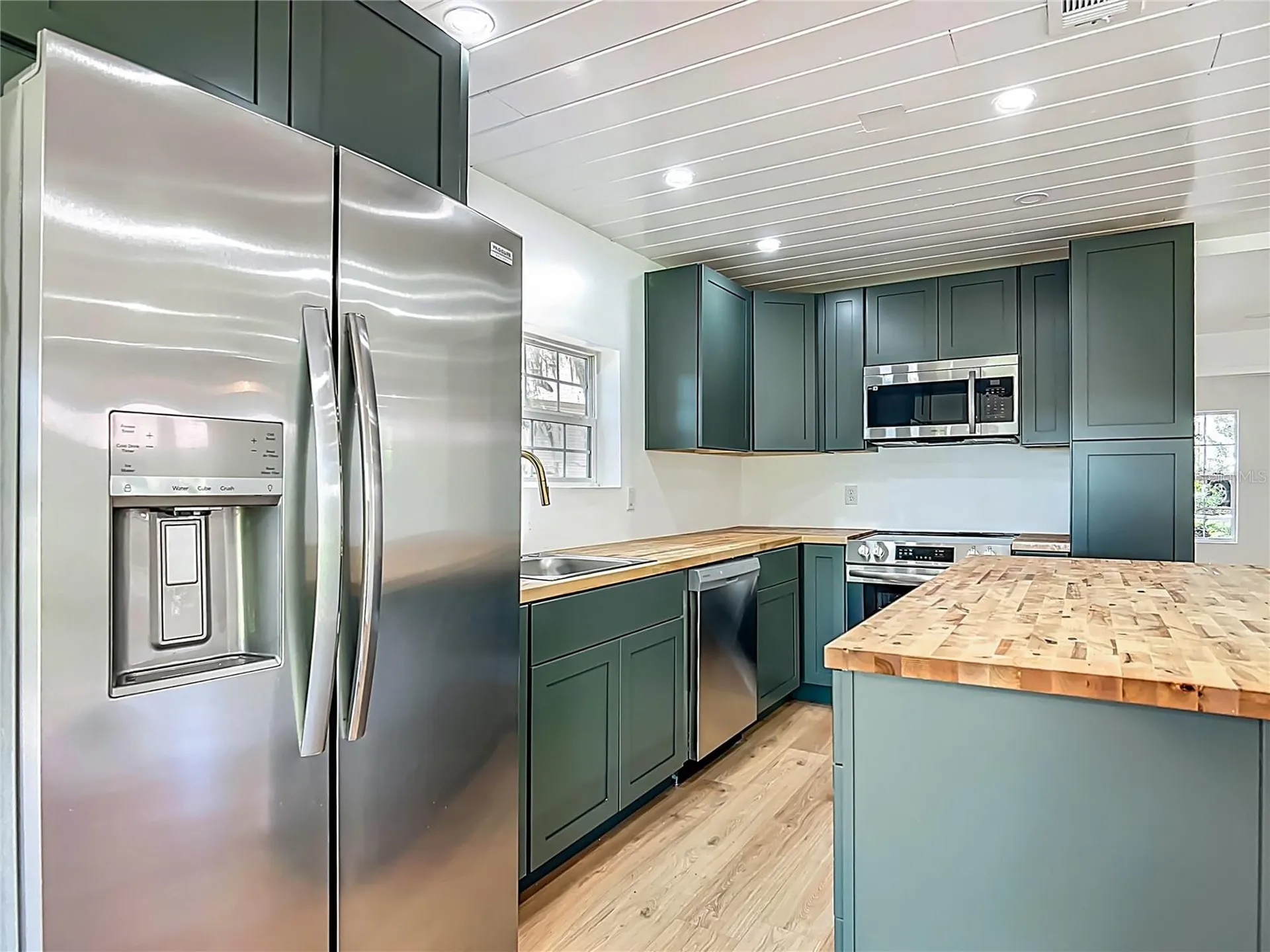 8781 S Lakeshore Drive Floral City FL 34436