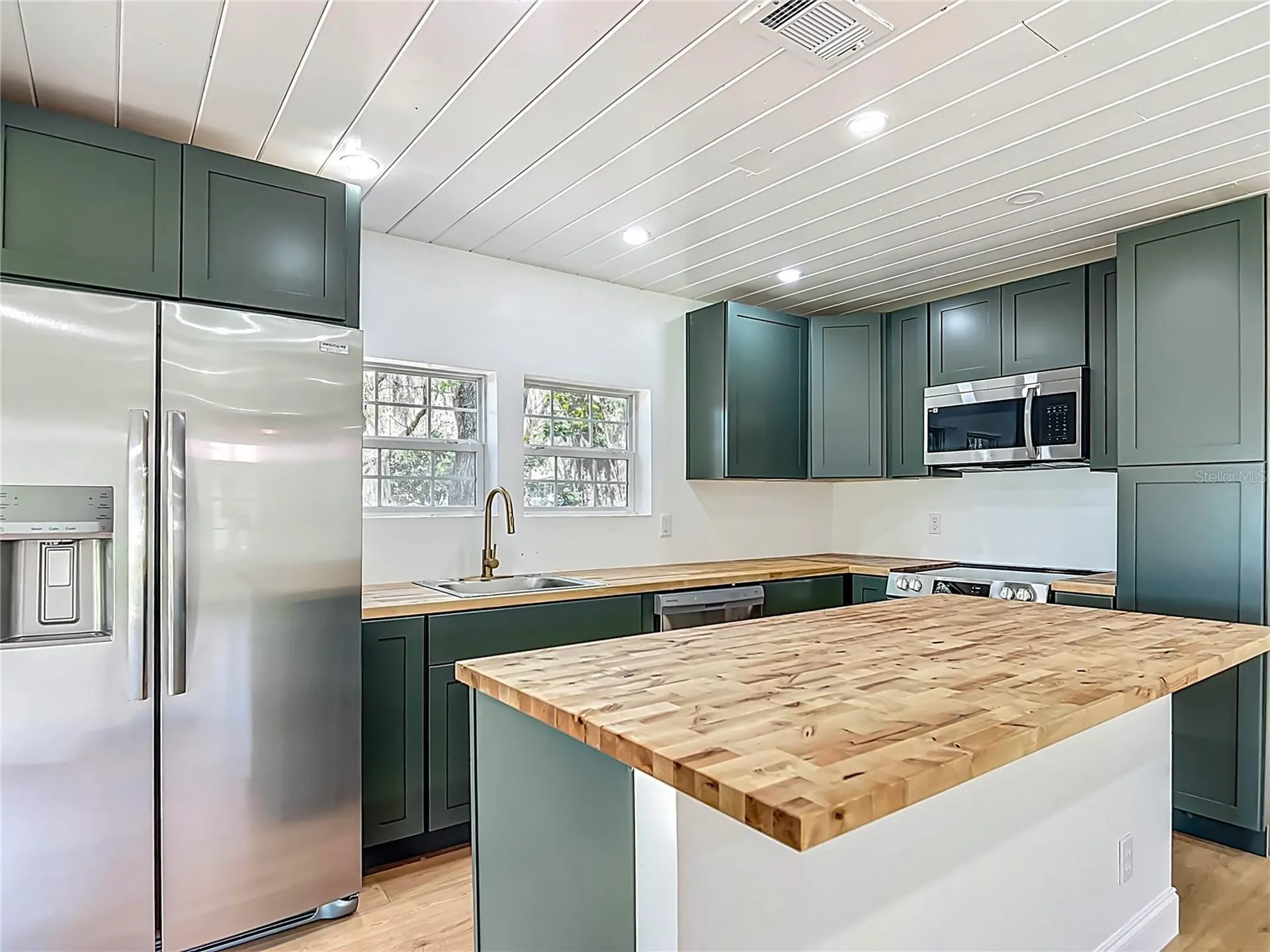 8781 S Lakeshore Drive Floral City FL 34436