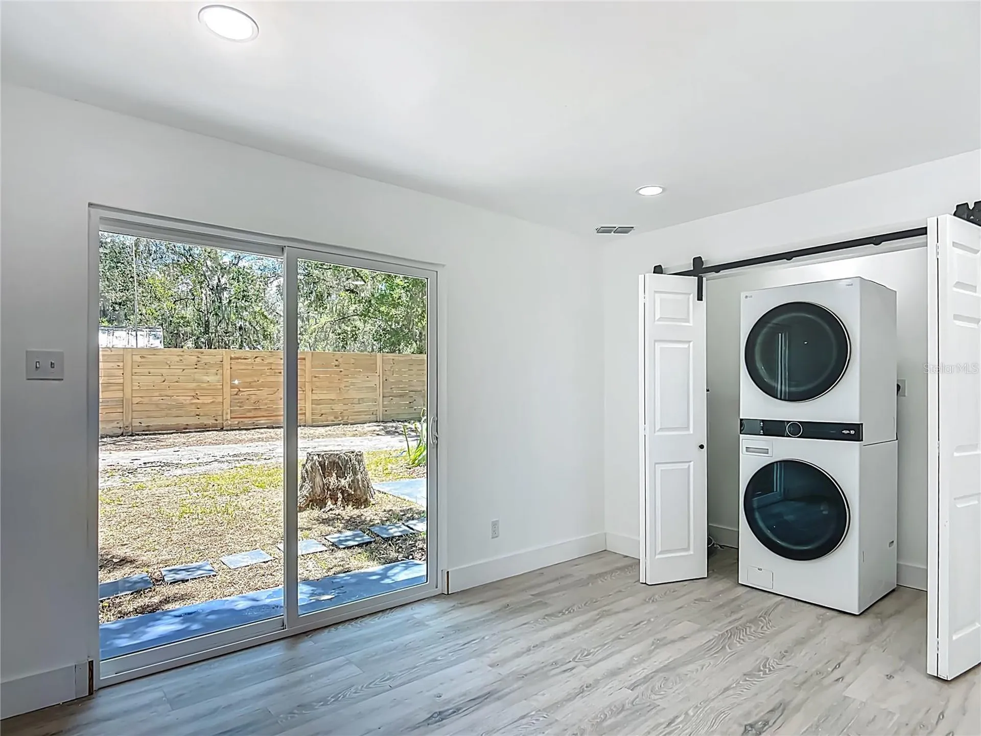 8781 S Lakeshore Drive Floral City FL 34436