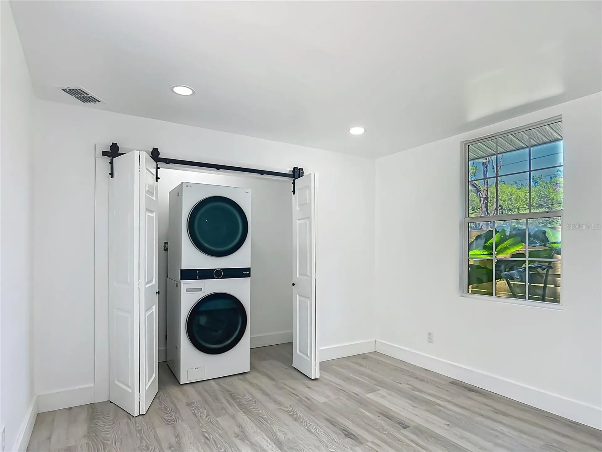 8781 S Lakeshore Drive Floral City FL 34436
