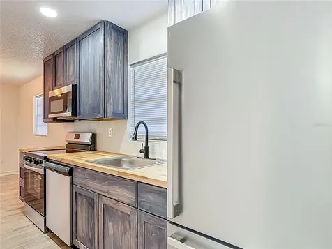 8781 S Lakeshore Drive Floral City FL 34436