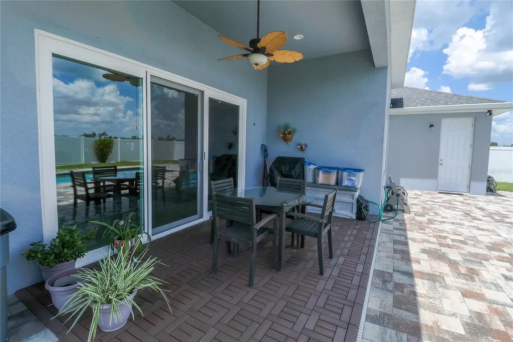 5054 Lake Toscana Drive Wimauma FL 33598