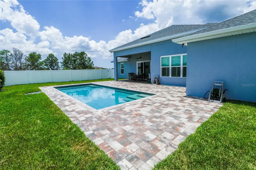 5054 Lake Toscana Drive Wimauma FL 33598
