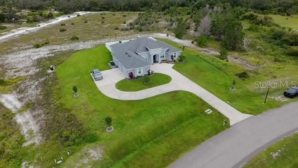 5054 Lake Toscana Drive Wimauma FL 33598