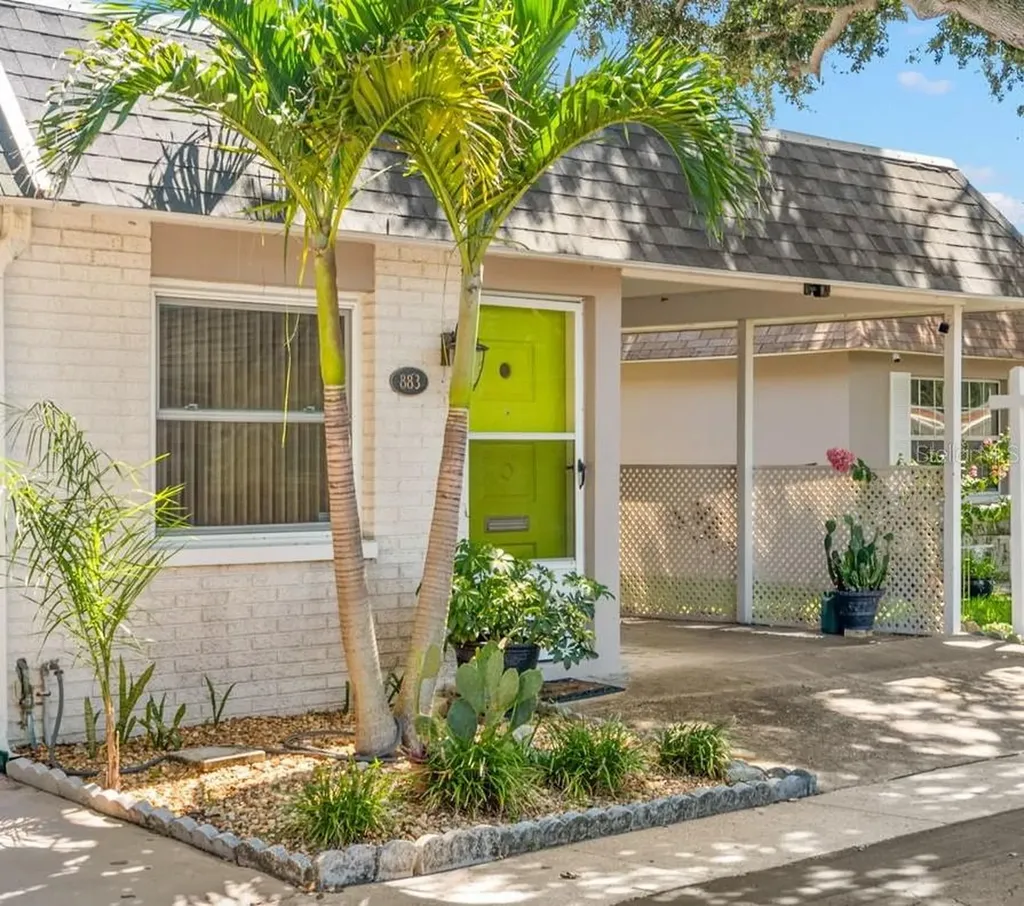 883 Sky Loch Drive S Dunedin FL 34698