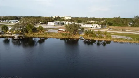 2200 Us 27 S Lake Placid FL 33852
