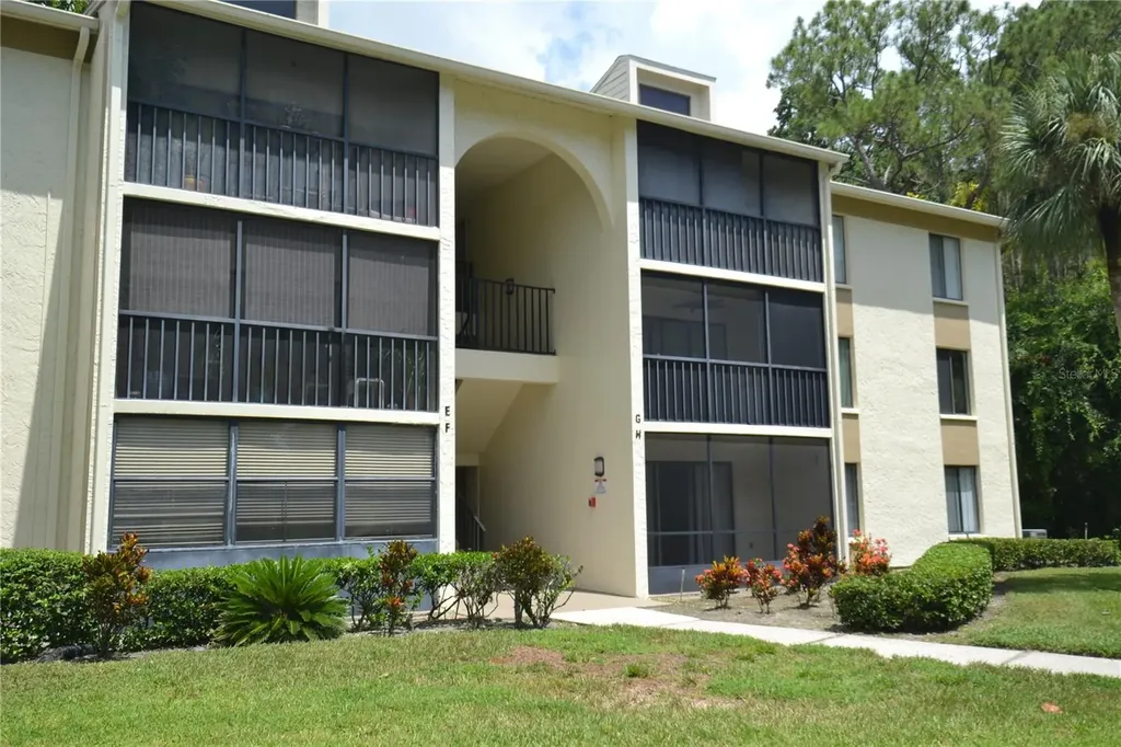 3232 Lake Pine Way E Tarpon Springs FL 34688