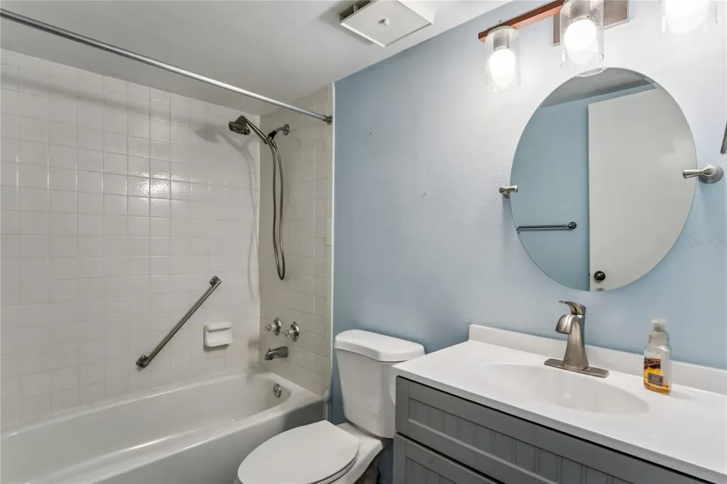 3232 Lake Pine Way E Tarpon Springs FL 34688