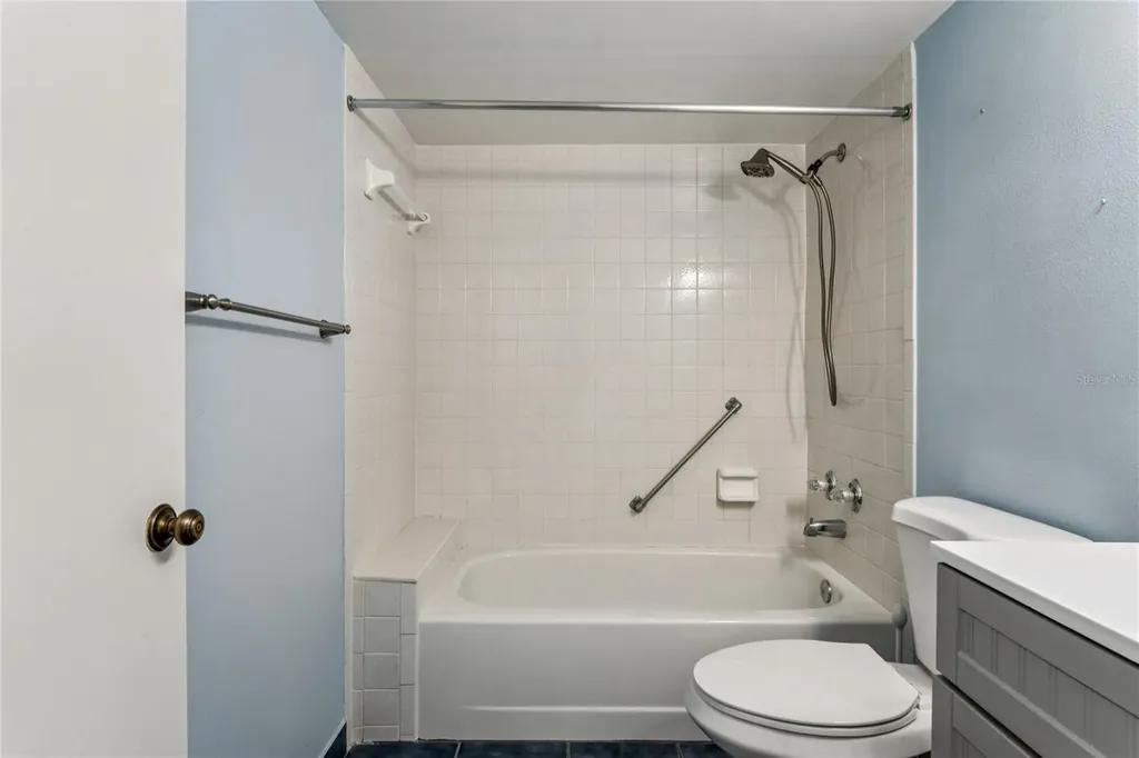 3232 Lake Pine Way E Tarpon Springs FL 34688