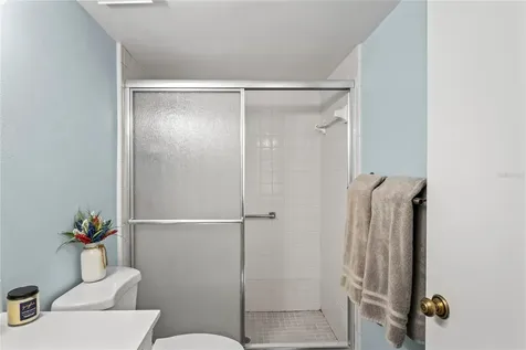3232 Lake Pine Way E Tarpon Springs FL 34688