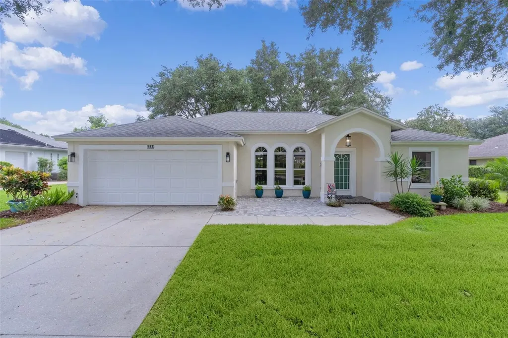 5548 Grove Manor Lady Lake FL 32159