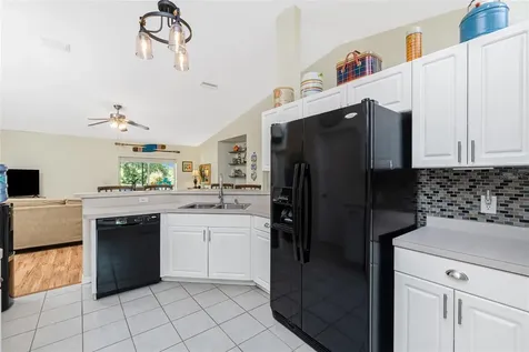 9347 Loyola Avenue Englewood FL 34224