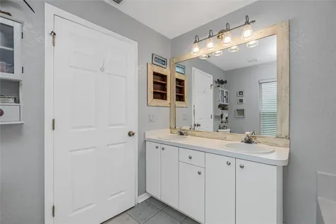 9347 Loyola Avenue Englewood FL 34224