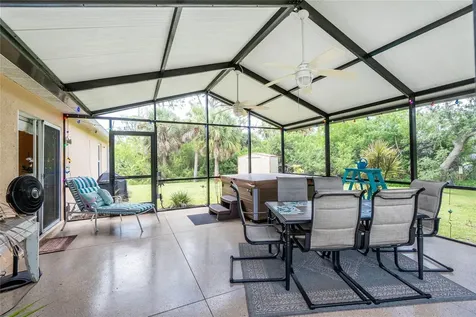 9347 Loyola Avenue Englewood FL 34224