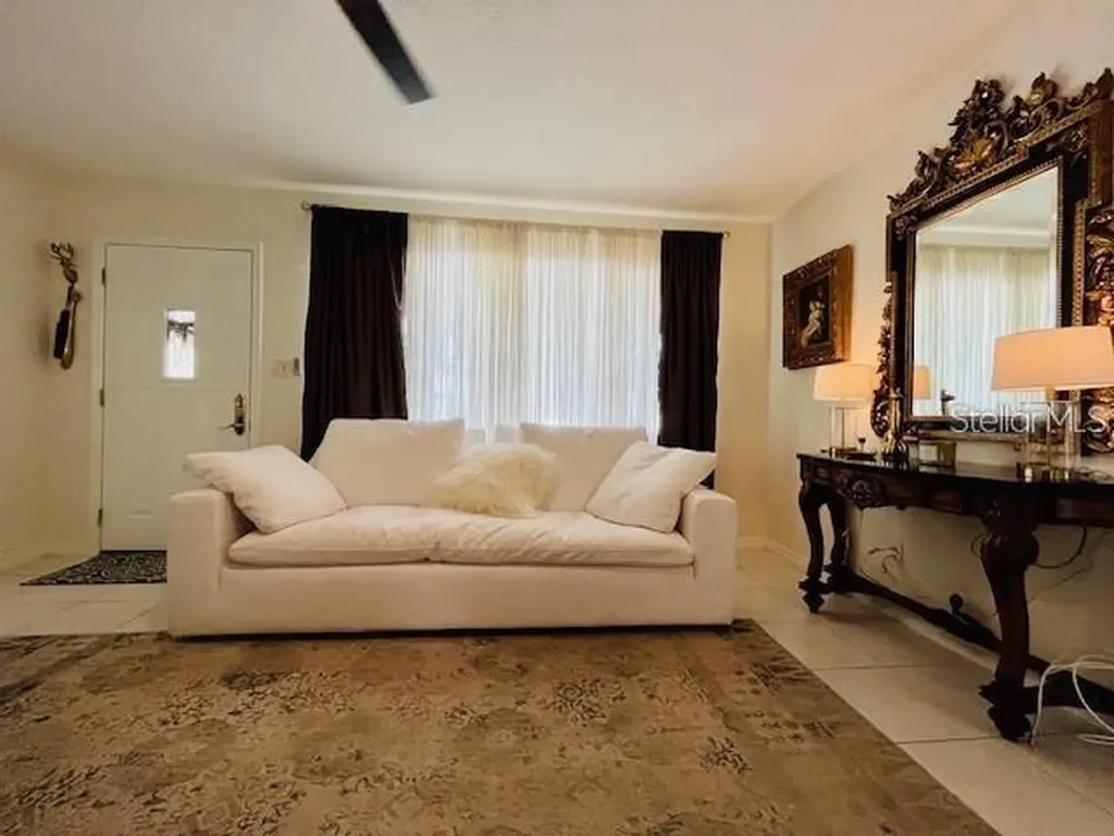 10172 63rd Avenue Seminole FL 33772