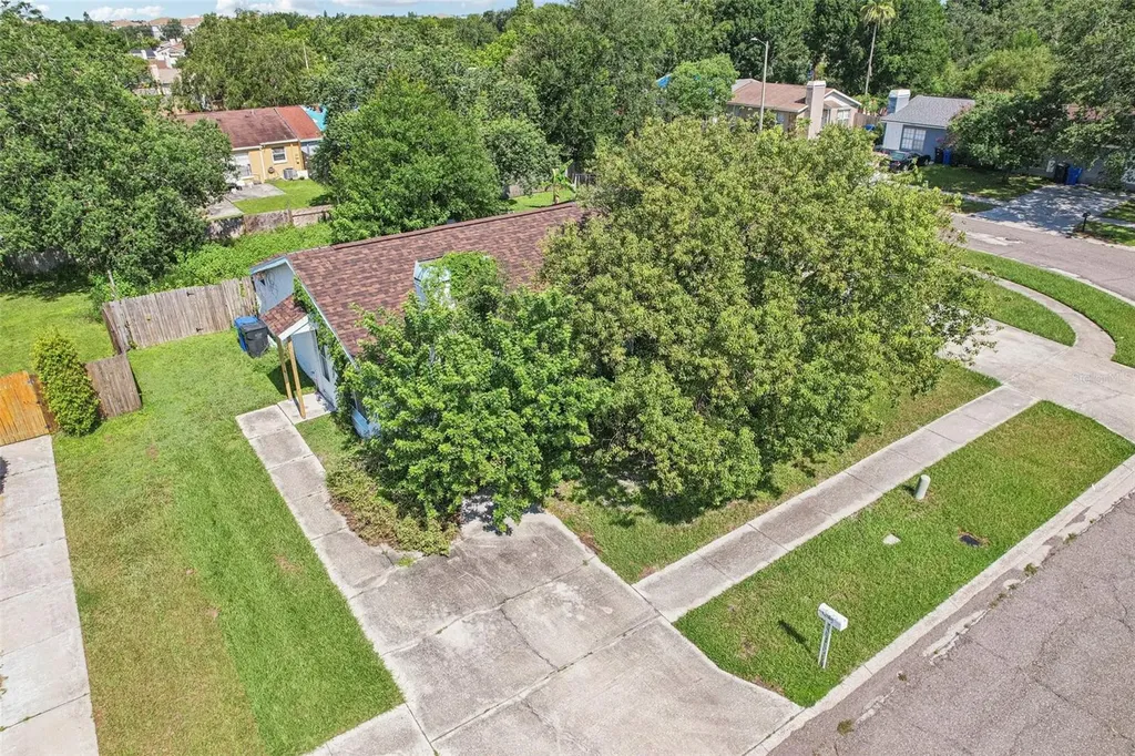 1236 Mohrlake Drive Brandon FL 33511