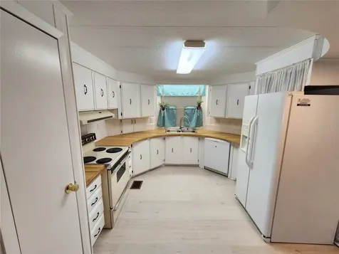 808 53rd Avenue E Bradenton FL 34203