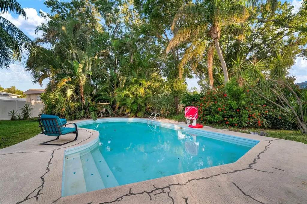 5924 16th Lane NE St Petersburg FL 33703
