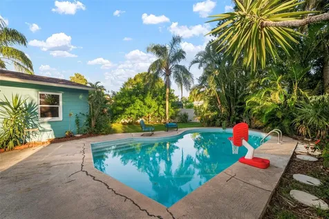5924 16th Lane NE St Petersburg FL 33703
