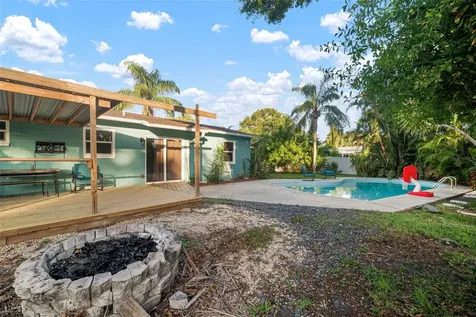 5924 16th Lane NE St Petersburg FL 33703
