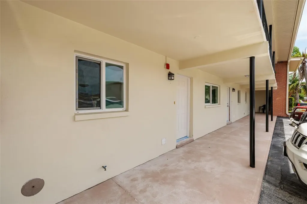 4580 Overlook Drive NE St Petersburg FL 33703