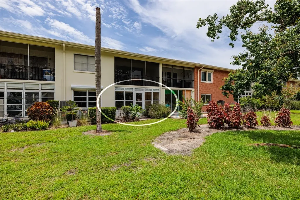 4580 Overlook Drive NE St Petersburg FL 33703