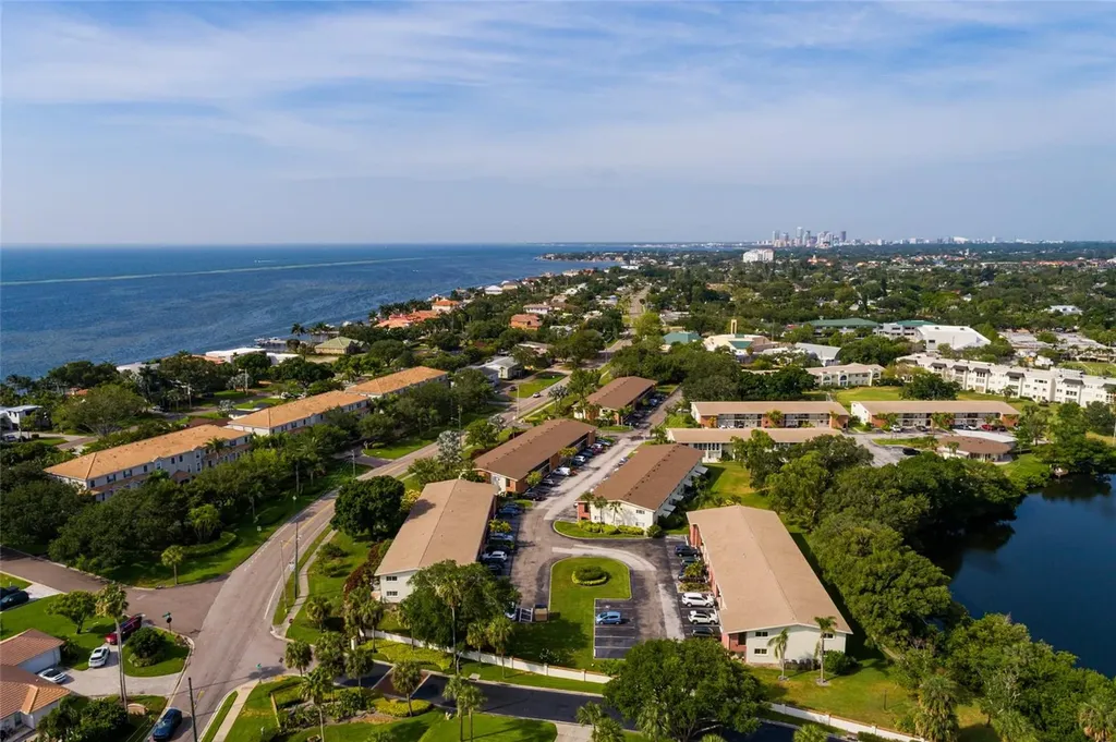 4580 Overlook Drive NE St Petersburg FL 33703