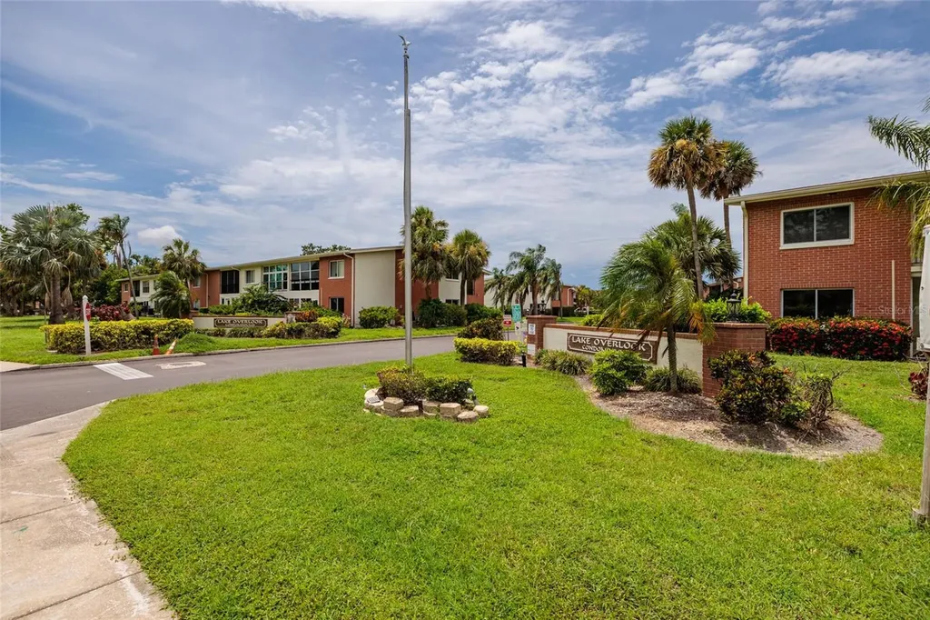 4580 Overlook Drive NE St Petersburg FL 33703
