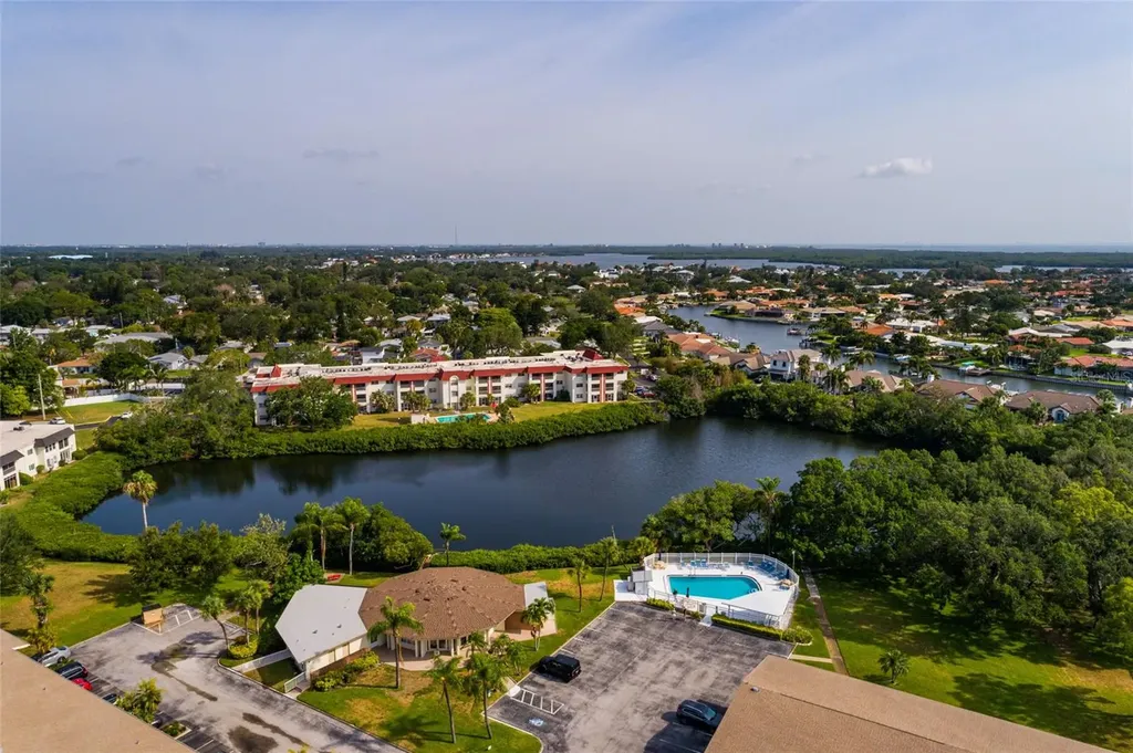 4580 Overlook Drive NE St Petersburg FL 33703