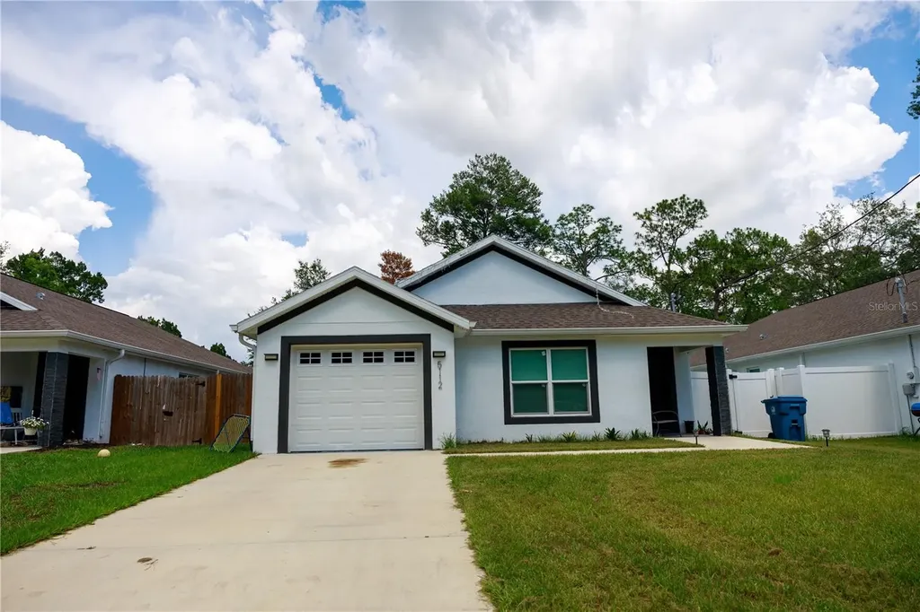 5112 Pacific Weeki Wachee FL 34607