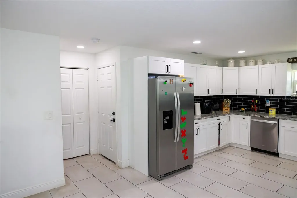 5112 Pacific Weeki Wachee FL 34607