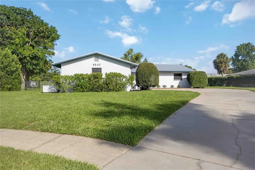 3610 22nd Avenue W Bradenton FL 34205